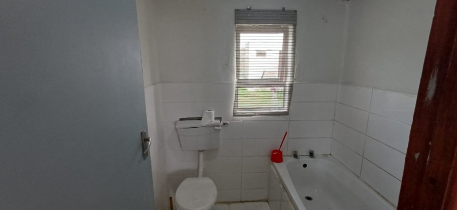 2 Bedroom Property for Sale in Zwide Eastern Cape